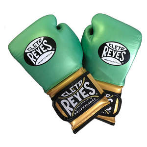 Nuevos Guantes de Boxeo Profesionales Cleto Reyes WBC Verdes y Dorados de Cuero Genuino con Cierre de Velcro - Product Image 3