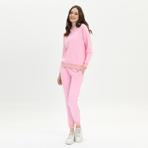Ensemble de survêtement rose à capuche pour femme, manches longues, couleur unie, décontracté, avec poches latérales, taille élastique, idéal pour le printemps - Product Image 2