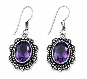 Boucles d'oreilles pendantes florales en argent oxydé et topaze pour femme |   Boucles d'oreilles en pierres précieuses faites à la main |   Bijoux Bohèmes Vintage pour Fêtes - Vente en Gros - Product Image 3