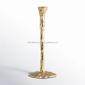 Vente en gros de porte-bougie de Noël en laiton doré de luxe, en aluminium, fait main, personnalisé, lanterne à bougie, logo personnalisé pour la maison et le jardin - Product Image 1