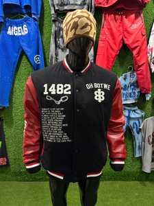 เสื้อแจ็คเก็ต Letterman Varsity แบบสั่งทำพิเศษ ปักลายแบบเสื้อแจ็คเก็ตวิทยาลัย พร้อมซับในที่ใส่สบาย ปิดด้านหน้าด้วยกระดุมแป๊ก และดีไซน์ลายริบแบบคลาสสิก - Product Image 4