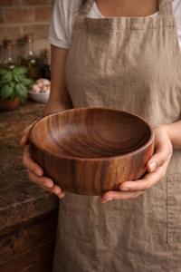Bol à salade artisanal en bois d'acacia poli pour les fêtes, grain unique, écologique - Product Image 4