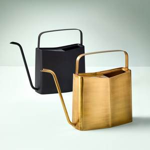 Arrosoir en métal pour jardin extérieur avec poignée robuste et construction durable et longue durée de vie Linea Exports Inc - Product Image 3