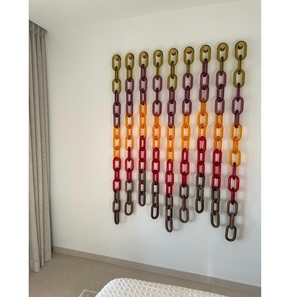Élégant accessoire décoratif en résine faite à la main avec motif dégradé, chaîne à maillons suspendus pour étagères et tables consoles - Product Image 1