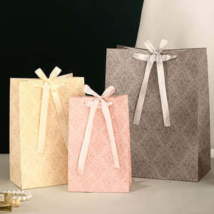 Bolsas de Papel Kraft Laminado Mate de Lujo Personalizadas, Resistentes al Agua, en Varios Tamaños, Descuento por Volumen para Empaque de Joyería y Regalos - Product Image 2