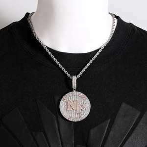 Pendentif en argent sterling 925 certifié VVS Moissanite, entièrement serti, style Hip Hop, en promotion - Product Image 1