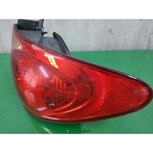 Luz Trasera Derecha Usada para Elantra 924022Q000 2006-2011 en Excelente Estado 220x400x620mm - Product Image 2