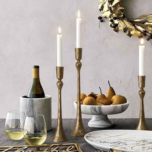 Ensemble de 3 bougeoirs en laiton de luxe, porte-bougies coniques, décoration d'intérieur, centre de table de mariage, design métallique durable, au meilleur prix - Product Image 1