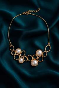 Collar de Perlas con Baño de Oro de 14K y Plata de Ley 925, Diseño Geométrico Calado, Joyería Minimalista, Regalo - Product Image 3