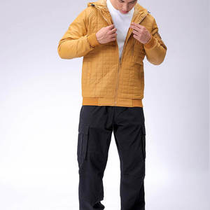 Chaqueta Acolchada Resistente para Hombre con Relleno Térmico Ligero y Acabado Resistente al Agua para Invierno - Product Image 4