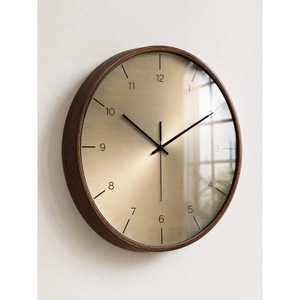 Horloge murale analogique en bois ronde, design minimaliste, silencieuse, décoration de salon - Product Image 1