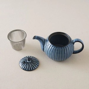 Théière classique émaillée avec bec verseur lisse, poignée confortable, design conservant la chaleur, idéale pour le service quotidien du thé - Product Image 6