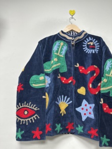 Veste bomber courte unisexe en velours brodé Suzani, faite à la main, tricotée, style bohème, hiver, avec motif floral, doublure en coton - Vente en gros - Product Image 4