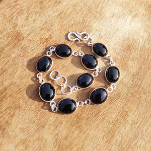 Pulsera de Obsidiana Negra Elegante Estilo Bohemio Unisex con Cadena Plateada, Ideal para Regalo - Product Image 3