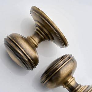 Pomo de bronce antiguo para gabinete, tirador redondo ornamentado para cómoda, herraje decorativo vintage para muebles, manija con placa trasera para armario - Product Image 4