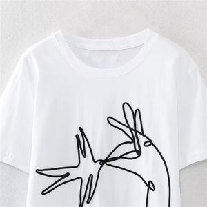 เสื้อยืดผ้าฝ้ายสีขาวสำหรับผู้หญิง แขนสั้น พิมพ์ลายการ์ตูน คอกลม ทรงหลวม สวมใส่สบายในฤดูร้อน - Product Image 6