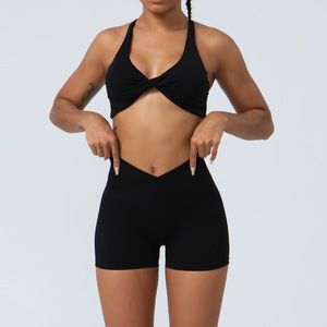 Conjuntos de ropa deportiva de yoga y fitness de 2 piezas para mujer, de secado rápido, con cuello pronunciado y efecto levanta glúteos, venta al por mayor 2026 - Product Image 4