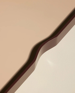 Plateau de service festonné minimaliste en laque premium - Plateau décoratif laqué brun terreux pour table basse et décoration intérieure - Product Image 4