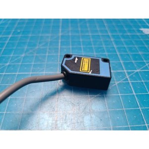 Sensor de Proximidad Fotoeléctrico Láser SICK WT100L-E1141, Usado, Piezas de Equipos Semiconductores de Época - Product Image 3