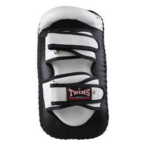 Bouclier de frappe professionnel personnalisé pour jumeaux, en cuir de haute qualité, écologique, pour le Muay Thai, le MMA et la boxe - Product Image 2