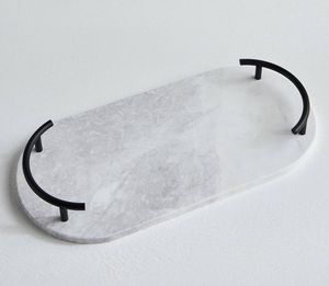 Plateau en marbre de dernière génération, plateaux décoratifs, plateau en pierre, plateau de service, plateau de service en marbre avec poignée en métal à prix très avantageux - Product Image 2