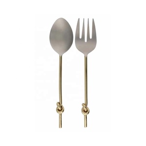 Manche de cuillère noué en or set de service à soupe métal décoratif serveurs à riz/soupe couverts en métal plaqué argent service à sauce - Product Image 1