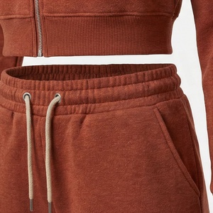 Conjunto de Sudadera con Capucha de 2 Piezas para Mujer, Top Corto de Forro Polar de Color Sólido y Pantalones Cortos por Encima de la Rodilla, Ropa Casual para Todas las Temporadas - Product Image 5