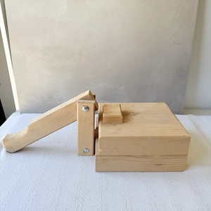 Presse à tortillas en bois naturel réutilisable ILAHI - Machine à tortillas en gros, compatible lave-vaisselle, écologique, pliable - Product Image 1