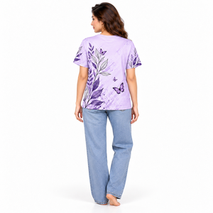 Prendas esenciales modernas para el armario con diseños únicos y un ajuste cómodo. Camisetas estampadas para mujer para un estilo diario. - Product Image 2