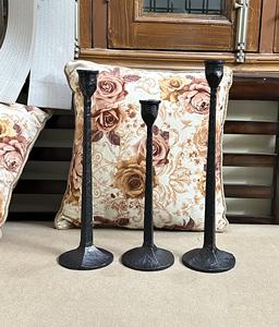 เชิงเทียนโลหะสีดำด้านที่ทันสมัยที่วางเทียนแฮนด์เมดสำหรับตกแต่งคริสต์มาส - Product Image 1