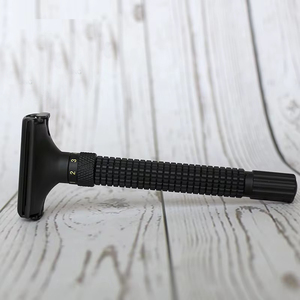 Maquinilla de afeitar de doble filo de precisión con mango de metal duradero, clásica para el cuidado personal, para uso en el hogar y barberías. - Product Image 3