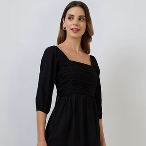 Vestido Formal Negro Ecológico con Estampado Sólido, Cuello Redondo Holgado, Mangas Abullonadas de Tres Cuartos, Largo hasta la Rodilla, Tela Georgette, Cintura Natural - Product Image 1