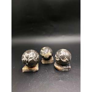 <b>Natural</b> Black Mamba Sphere 5 cm Polished Crystal Ball Decorative <b>Natural</b> <b>Stone</b> for Healing and Decoration - Product Image 2