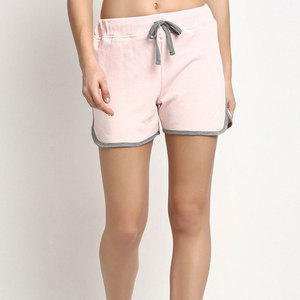 กางเกงขาสั้นสีพื้นน้ำหนักเบา ออกแบบเองได้ กางเกงขาสั้นผู้หญิงสไตล์สตรีทแวร์ - Product Image 1