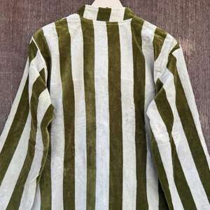 Veste boléro en velours bohème |   Rayures Automnales Brûlantes - Product Image 5