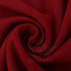 Camiseta Corta Signature de Tela Suave con Cuello Redondo y Manga Corta para Moda Moderna y Comodidad Diaria - Product Image 6