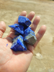 Piedras de Cristal de Lapislázuli Azul Natural, Forma Irregular, Pulimentadas, Artículos de Colección, Piedras Semipreciosas para Artesanía - Product Image 1