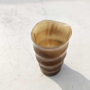Gobelet en corne de bœuf sculpté à la main, design haut de gamme et qualité supérieure, à prix avantageux - Product Image 6