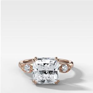 Bagues de fiançailles solitaires en diamant de laboratoire taille radiant 1 carat, en or massif 14K/18K, serties clos, pour mariage et demande en mariage, minimalistes, avec alliances de 2 mm - Product Image 5