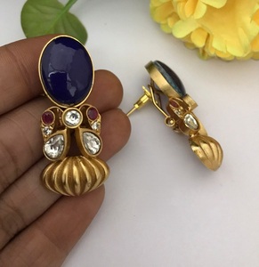 Adorables Pendientes de Moissanita con Baño de Oro de Latón de Primera Calidad, Estilo Kundan, para Mujer, Colección para Bodas y Fiestas - Product Image 2