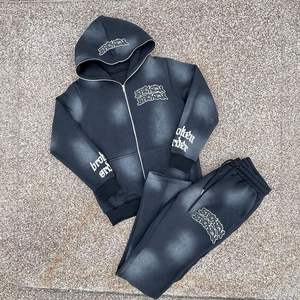 Conjunto Deportivo de Felpa de Algodón Sólido Personalizado para Hombre, Talla Grande, 340 g/m², con Capucha y Pantalones Acampanados, con Logotipo Privado - Product Image 1