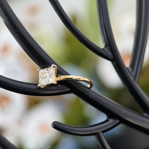 Anillo de Compromiso de Oro Amarillo de 14K con Diamante Cultivado en Laboratorio de Corte Princesa de 1.50 Quilates, Certificado IGI, Anillo Solitario Clásico - Product Image 4