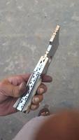 Hache de chasse Tracker à manche plein, forgée à la main, personnalisée, avec travail de finition sur le dos et acier inoxydable poli miroir