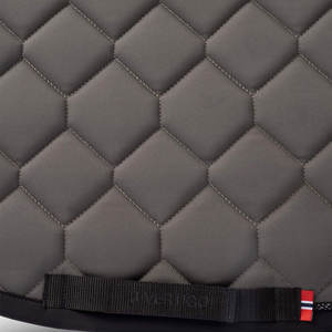 Tapis de selle matelassé en polaire néoprène le plus vendu pour chevaux, sur mesure pour l'équitation – Produits équestres - Product Image 6