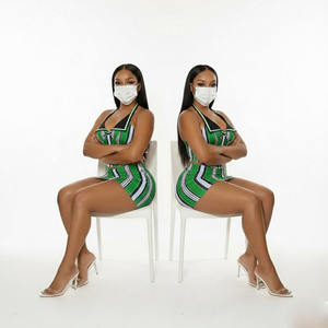 ชุดกระโปรง OEM ระบายอากาศได้ดีสำหรับผู้หญิง เสื้อครอปท็อปมีฮู้ดพร้อมพิมพ์โลโก้ลำลอง ชุดกระโปรงเสื้อครอปท็อปมีฮู้ดสำหรับฤดูหนาว - Product Image 6