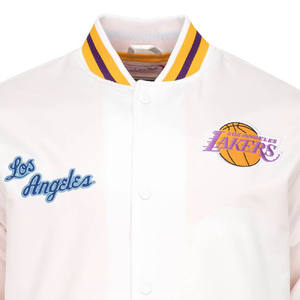 Chaqueta Universitaria Unisex de Alta Calidad, Bordado Chenille, Personalizada, Tipo Bomber, 100% Algodón Recubierto, Formal, Fabricante OEM - Product Image 2