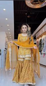 Traje Sharara amarillo mostaza para mujer, con bordados elaborados |   Conjunto Punjabi Sharara con Trabajo de Zari y Lentejuelas con Dupatta |   Boda - Product Image 3