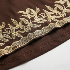 ชุดกิโมโนแบบ OEM ปี 2025 เสื้อคลุมอาบายะ ผ้าโพลีเอสเตอร์เนื้อนุ่ม ยืดหยุ่นสูง หนาขึ้น สำหรับผู้หญิงมุสลิม คอวี แขนยาว เหมาะสำหรับงานปาร์ตี้ รอมฎอน งานแต่งงาน - Product Image 6