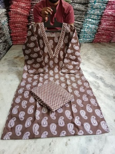 Conjunto de Kurta y Pantalón de Algodón Orgánico Puro, Cuello en V, Estampado Floral, Transpirable, Bordado, Corte Lateral Recto, Cintura Elástica Larga, Estilo Casual y Bonito - Product Image 5