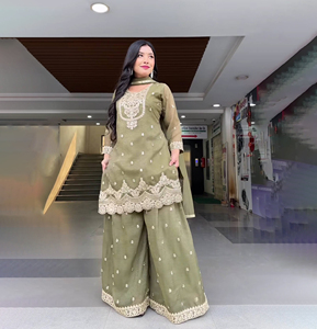 Zardosi verde y traje Sharara bordado de lentejuelas con Dupatta para mujer traje de fiesta de boda y festival indio - Product Image 1